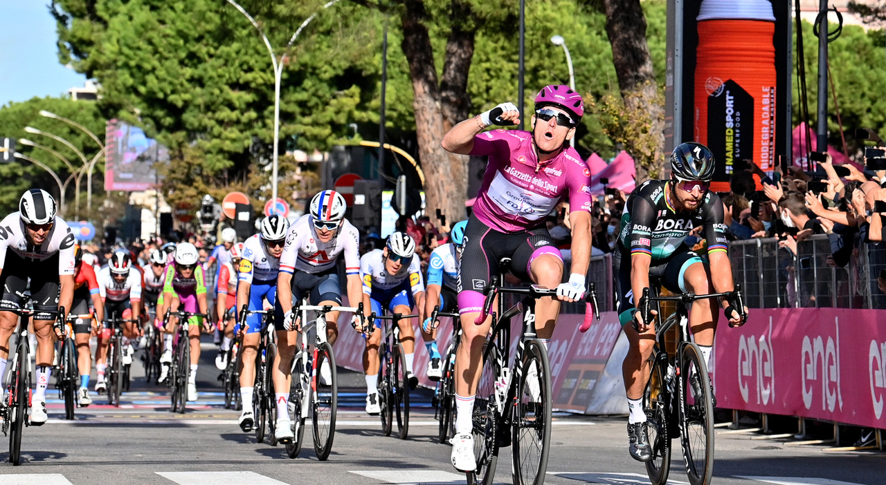 Il Giro d'Italia non farà tappa in Puglia nel 2023: negli ultimi vent'anni  poco rosa al Sud