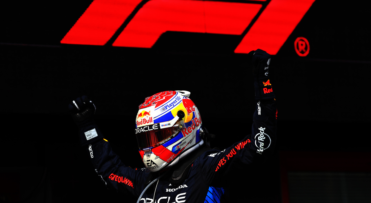 GP di Imola, la diretta: Verstappen tenta la fuga, McLaren e Ferrari provano a fermarlo