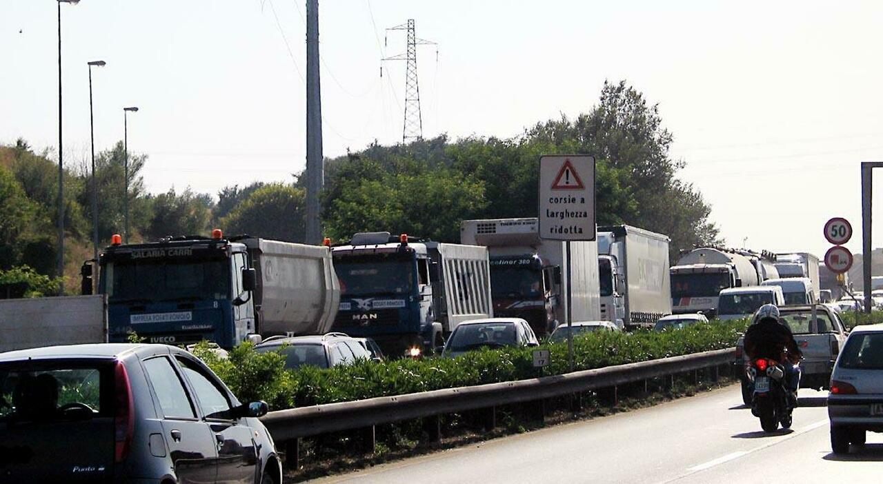 Rapina nelle stazioni di servizio: il ladro scoperto e catturato grazie a una mascherina!