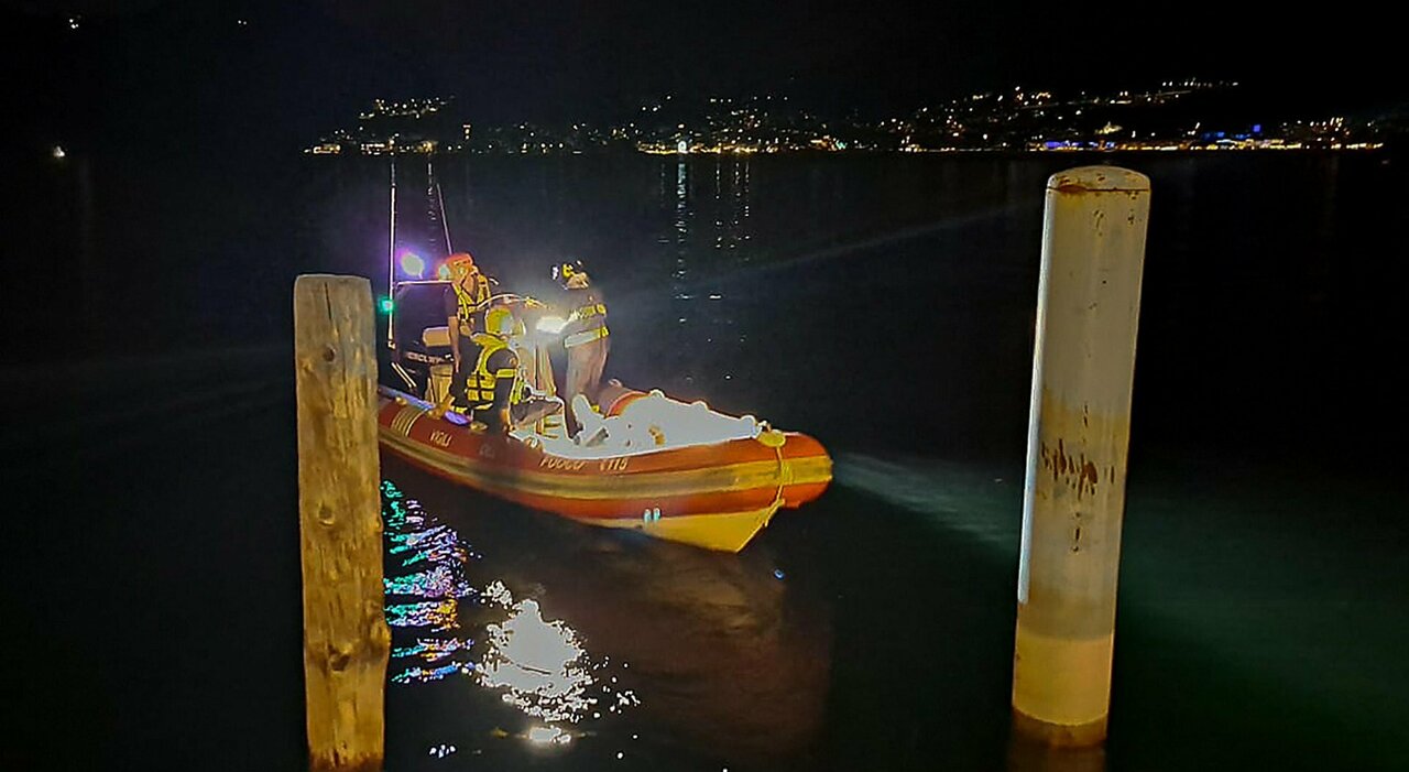 Turista alemão de 20 anos desaparecido cai de barco no Lago Iseo  Todos estavam bêbados, disse um amigo