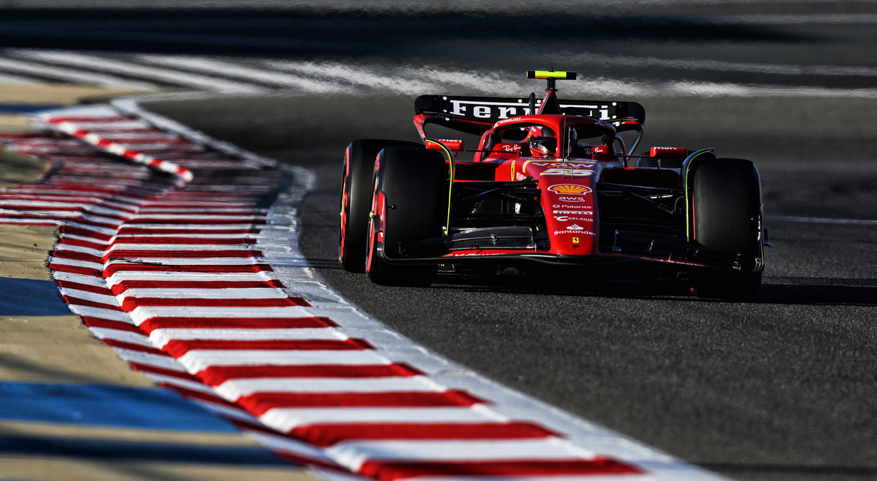Gp Bahrain, prove libere 3: acuto della Ferrari con Sainz, poi Alonso e Verstappen
