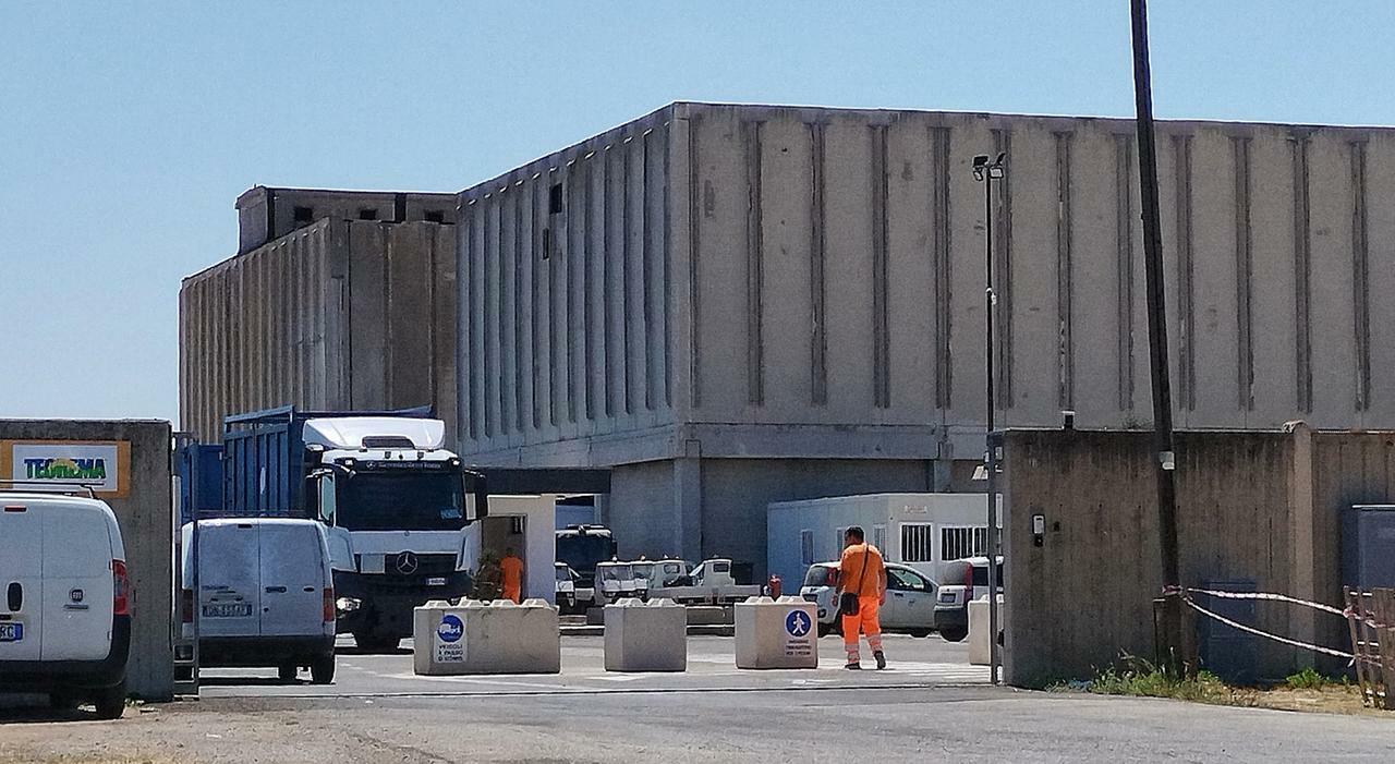 Raccolta rifiuti da Quotidianodipuglia.it Raccolta rifiuti via Avr aggiudicazione a Teknoservice Resterà a Brindisi tre anni