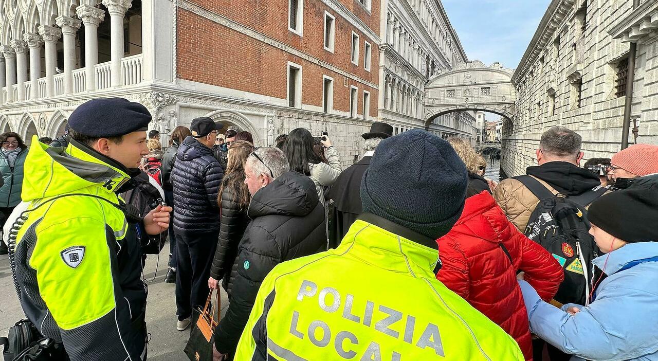 Zone rosse a Carnevale, Venezia si prepara: porte chiuse per i soggetti a rischio