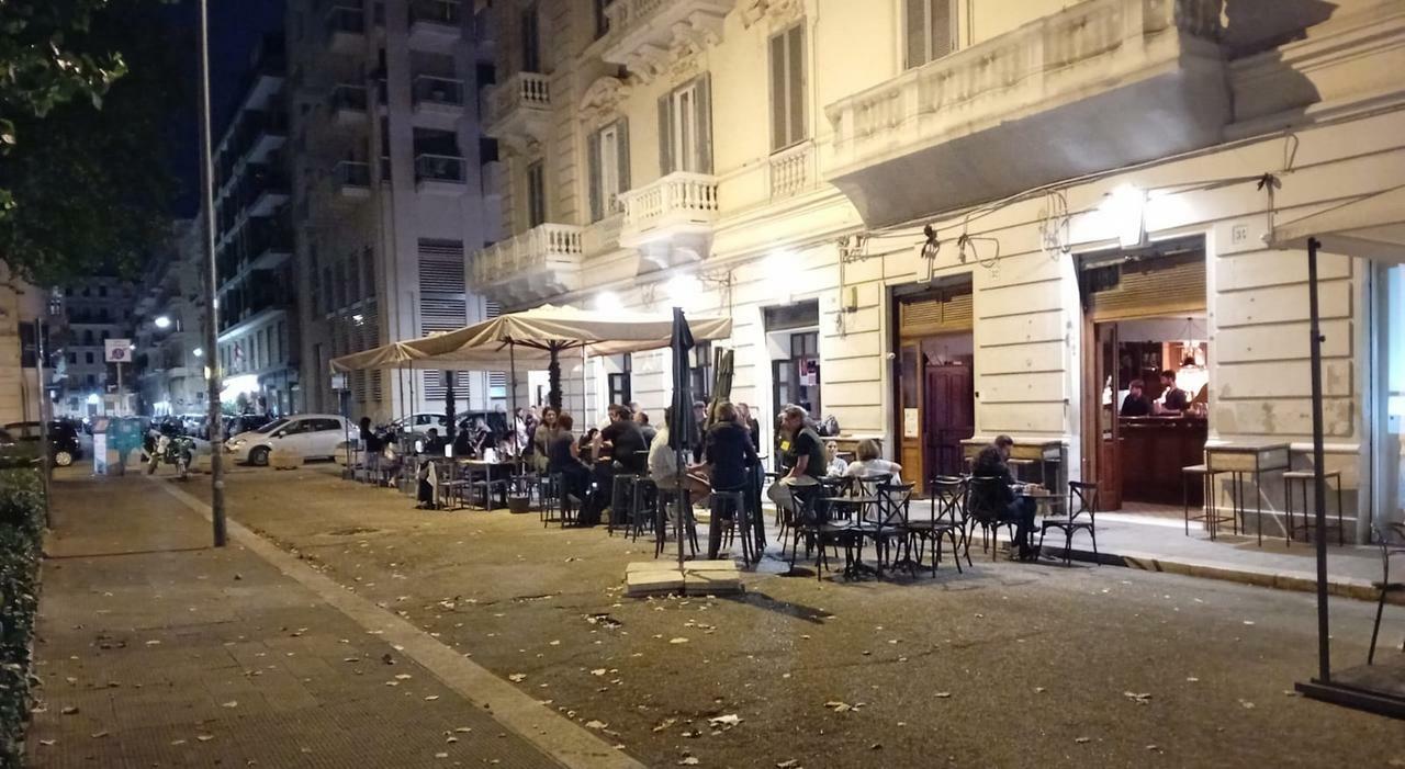 Movida e ordinanza anti caos a Bari, il primo test è superato: «Situazione migliorata»