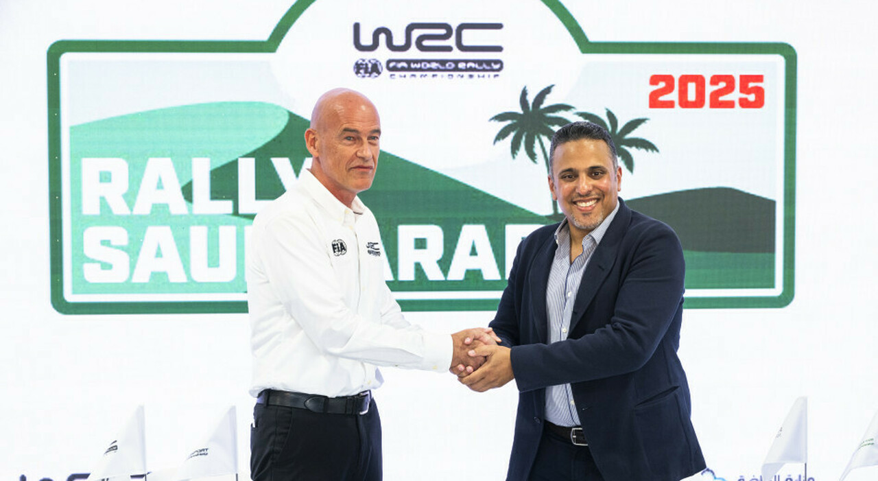 A destra Khalid Bin Sultan Al Abdullah Al-Faisal, Chairman of the Saudi Automobile and Motorcycle Federation and the Saudi Motorsport Company ed il WRC Promoter Managing Director Jona Siebel