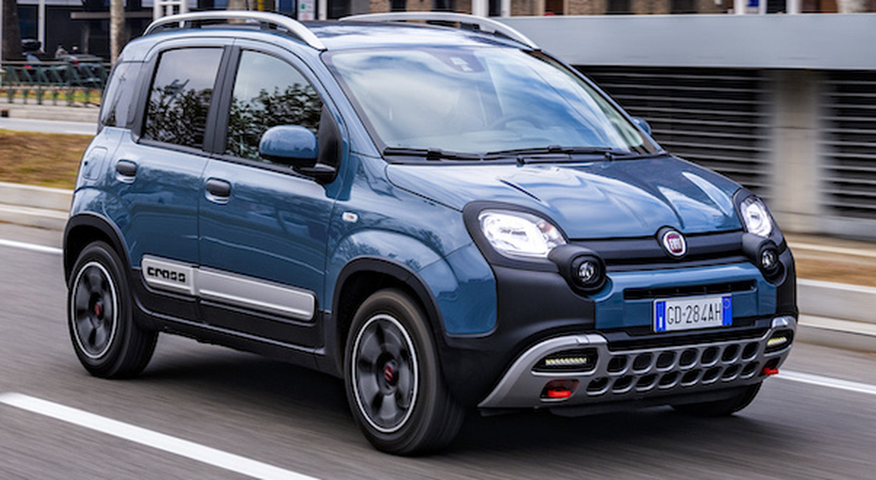 Il modello più venduto in Italia rimane la Fiat Panda hybrid