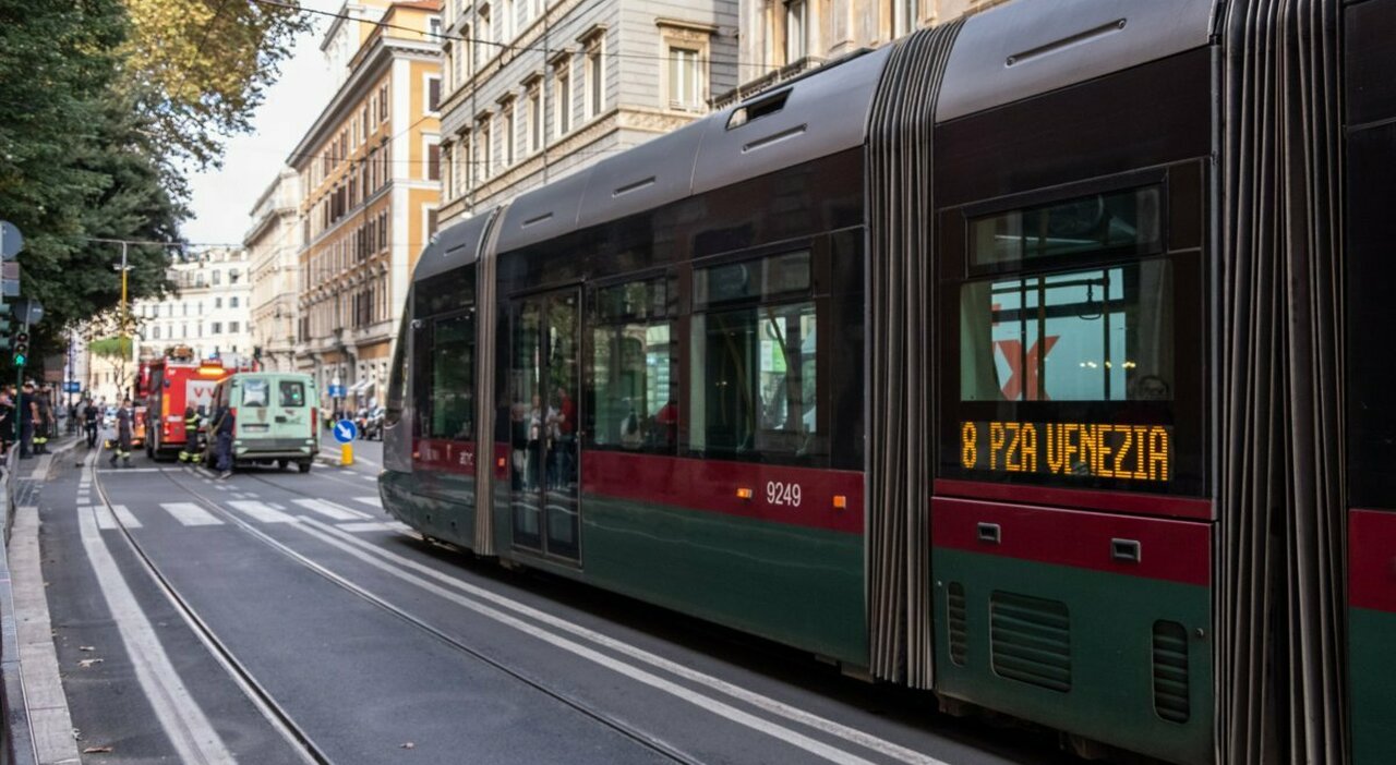Collision Between Taxi and Tram in Central Rome