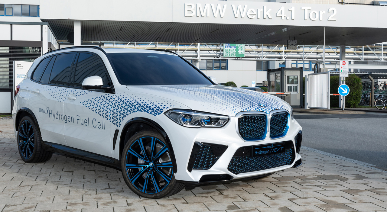 La BMW X5 Fuel Cell ad idrogeno