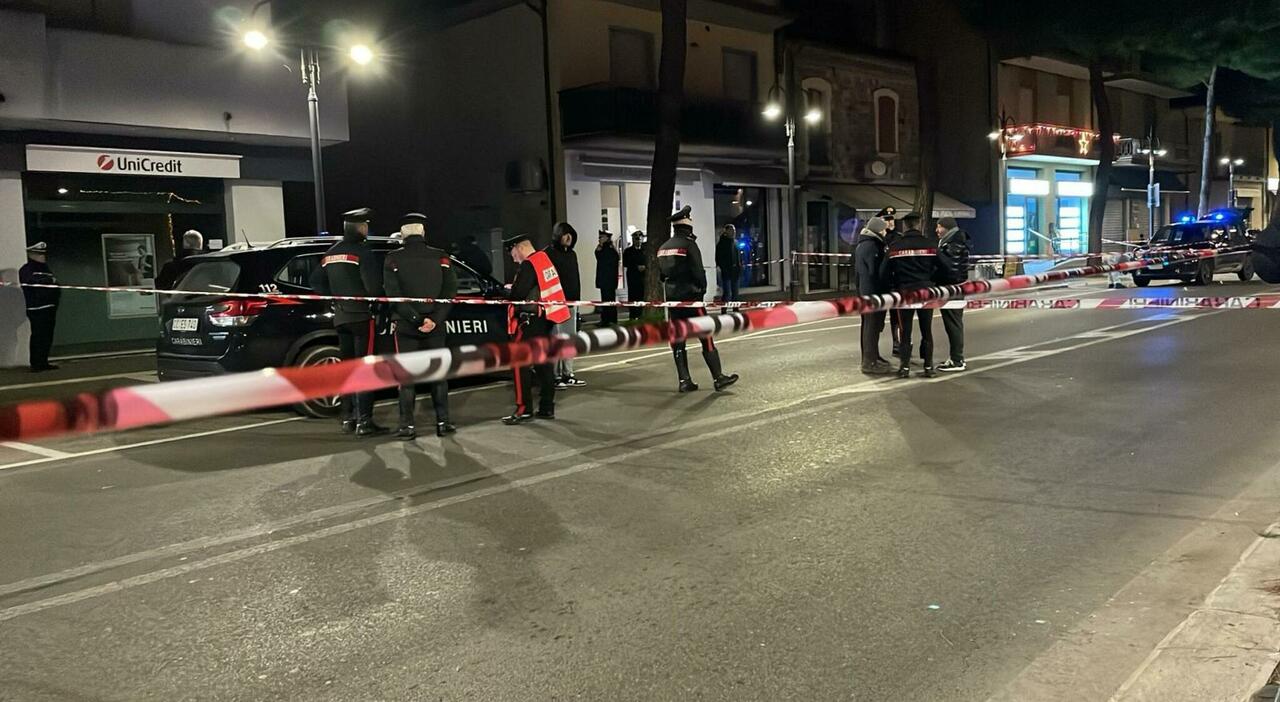 Accoltella quattro persone a Rimini a Capodanno, carabiniere spara per difendersi e lo uccide