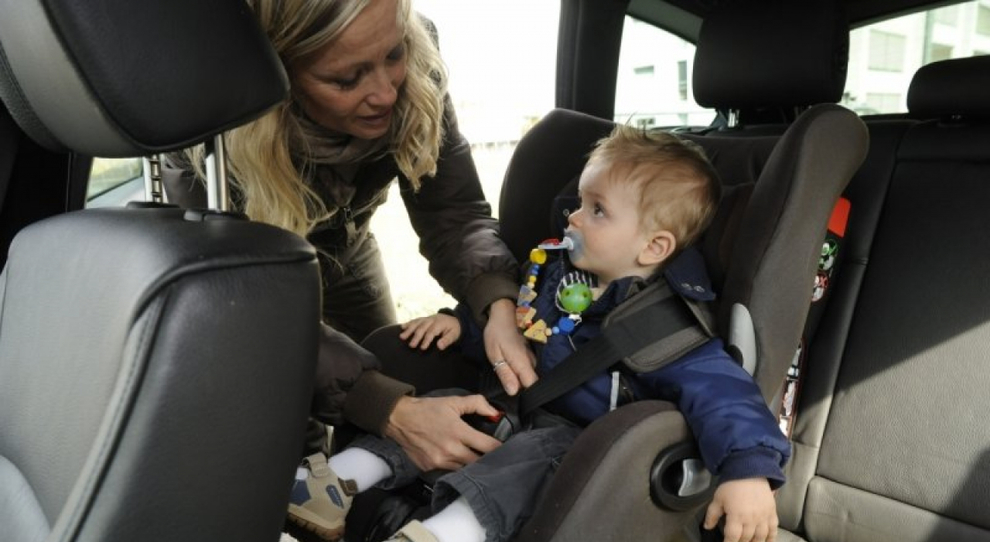 Ecco il seggiolino auto che mette a rischio la vita dei bambini: Chicco richiama modello