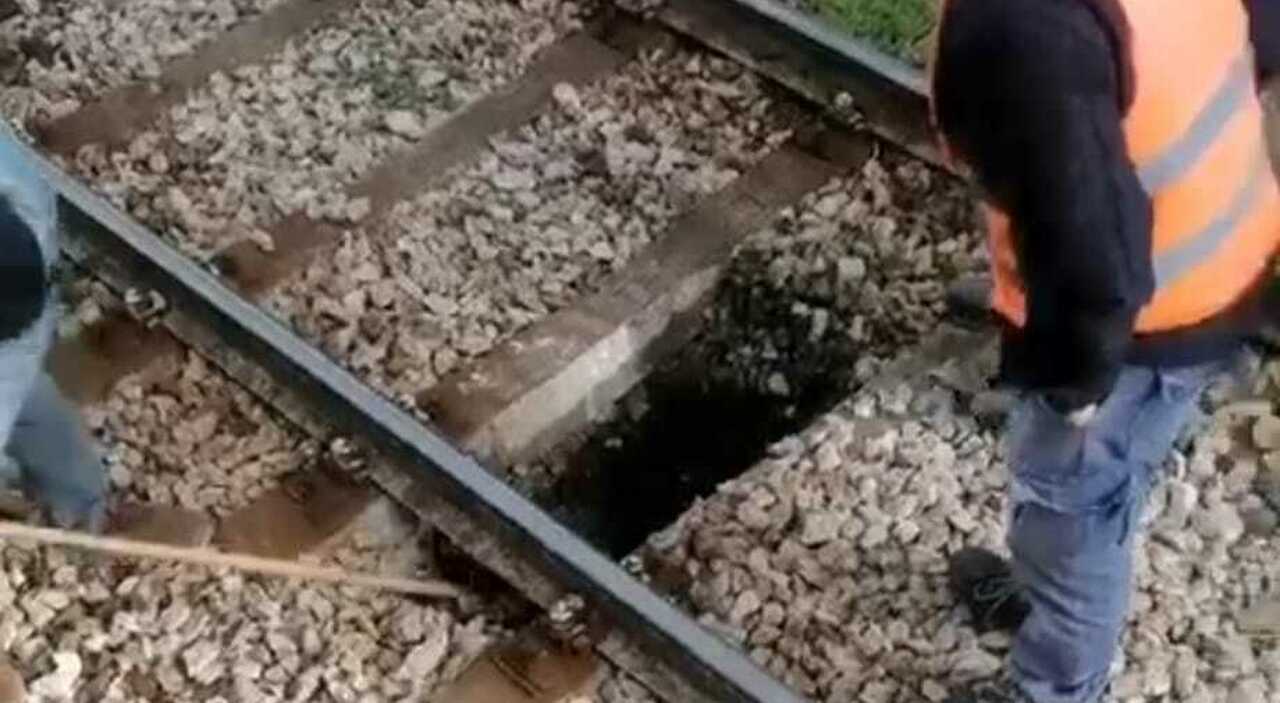 Eav, si ferma la Cumana: stop ai treni sulla tratta Bagnoli Torregaveta