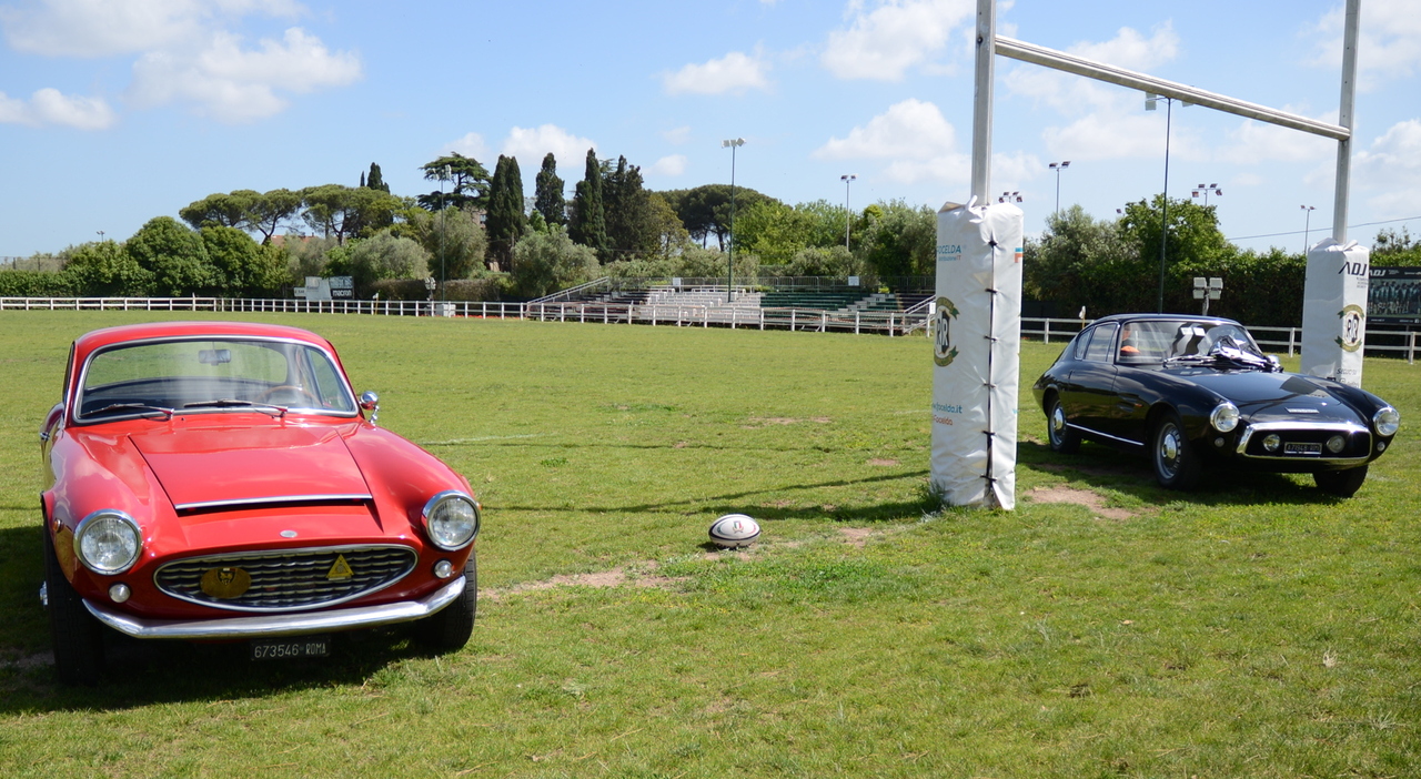 L ARS1 e la 1500 Ghia sui prati verdi di Tor Pagnotta della Rugby Roma