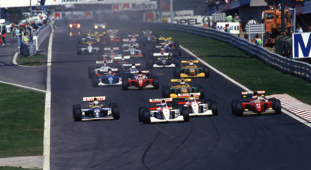 Nella foto, la partenza del GP di F1 a Estoril nel 1993