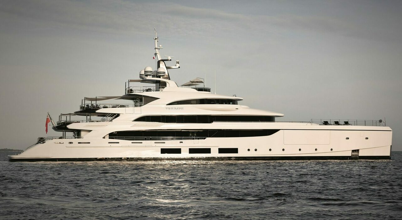 Un mega yacht di Azimut-Benetti