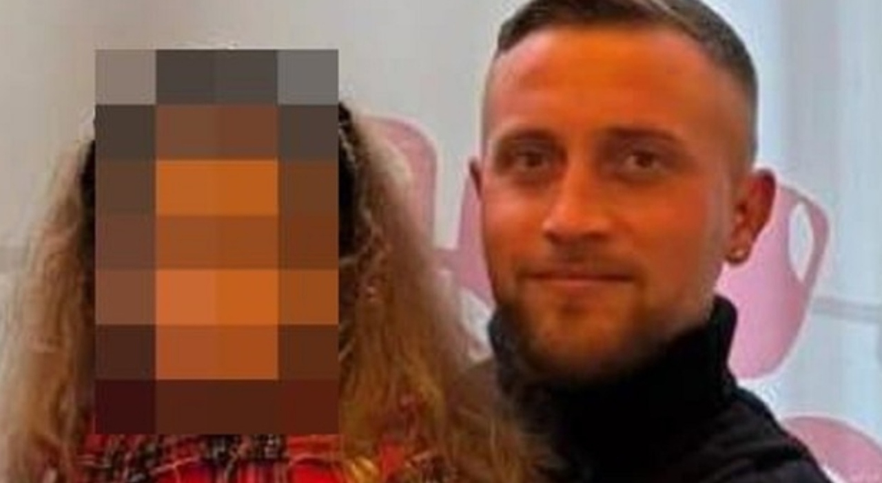 mario la pietra ucciso dalla moglie la lite per le sigarette il bimbo in braccio e il coltello in mano una tragica fatalità da Leggo.it mario la pietra ucciso dalla moglie la lite per le sigarette il bimbo in braccio e il coltello in mano una tragica fatalità