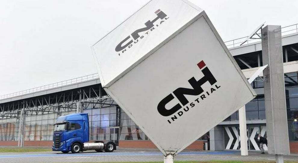 La sede Cnh con un camion Iveco davanti