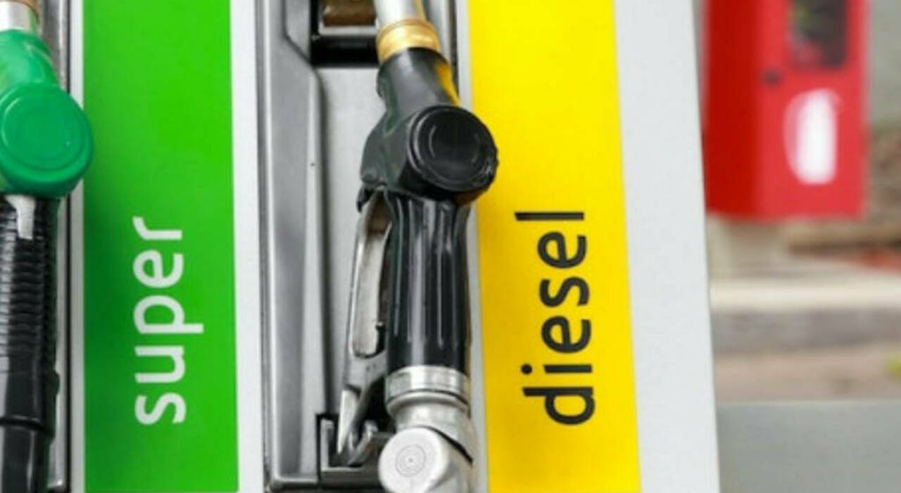 Pompe di benzina diesel e benzina
