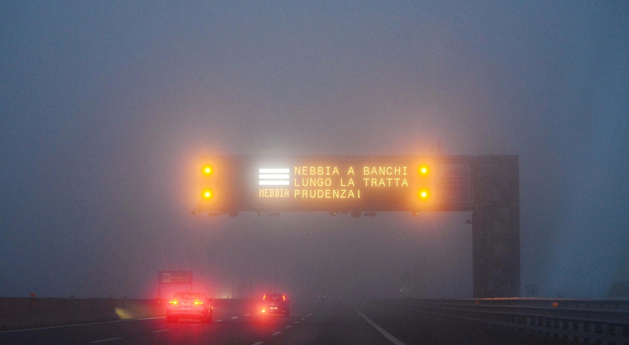 Nebbia in autostrada