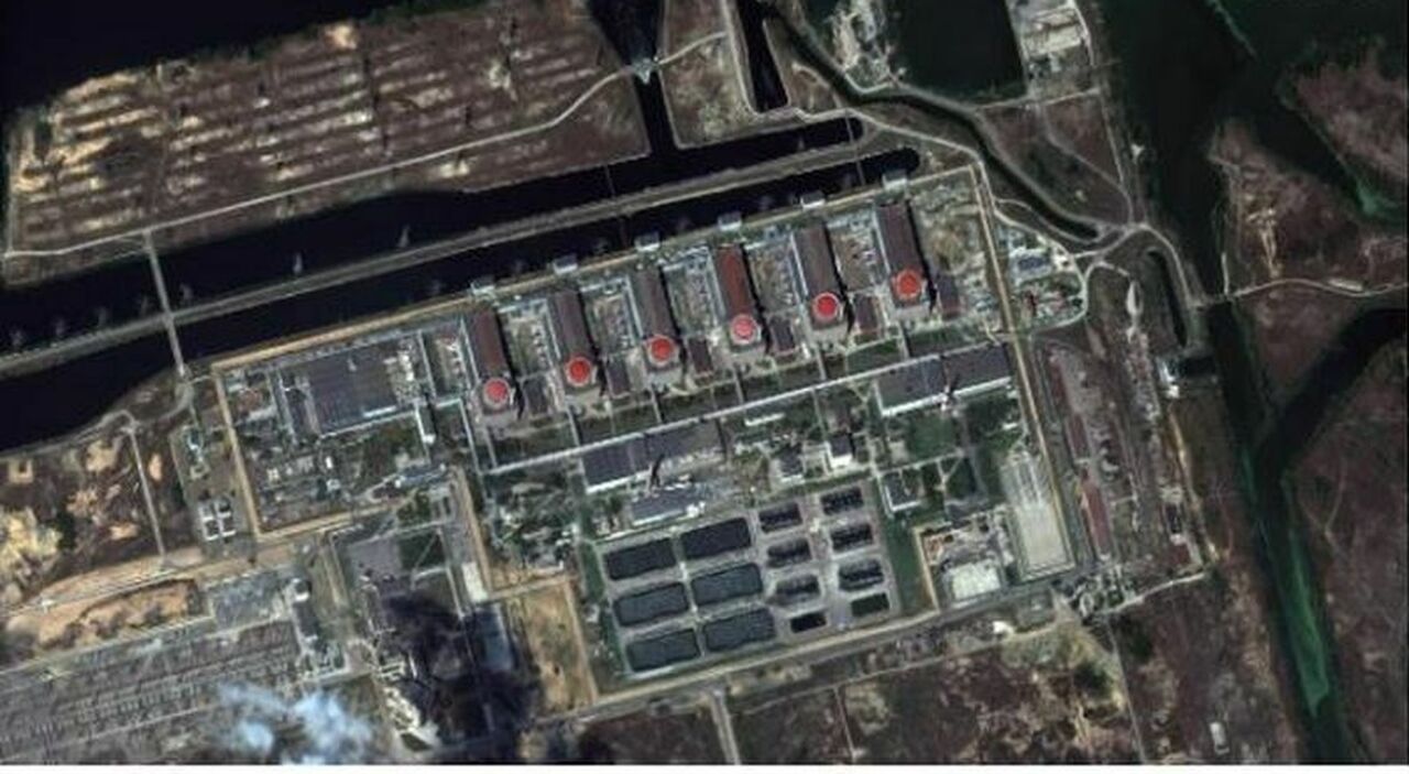 Ukraine direct war Today, April 27, Russian positions on the roof of a nuclear power plant.  Moscow is preparing for the Ukrainian counterattack