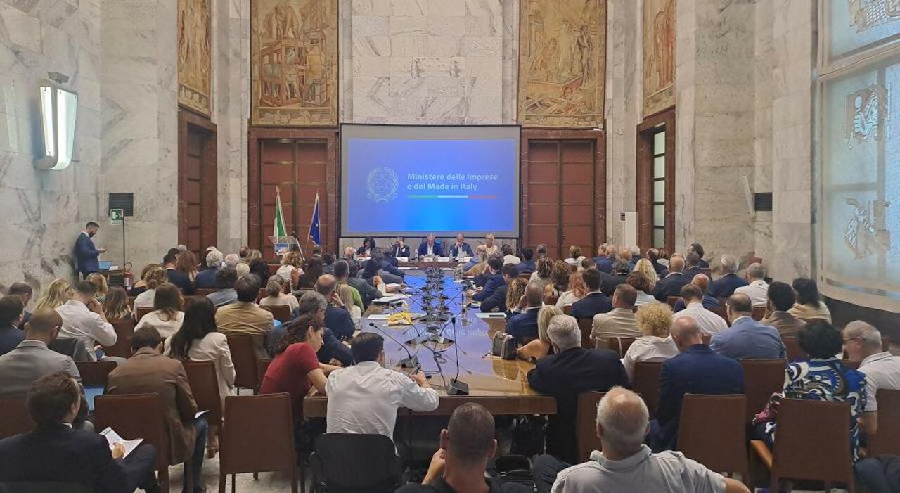 Tessile, vertice a Roma. Sarà massiccio il ricorso alla cassa integrazione