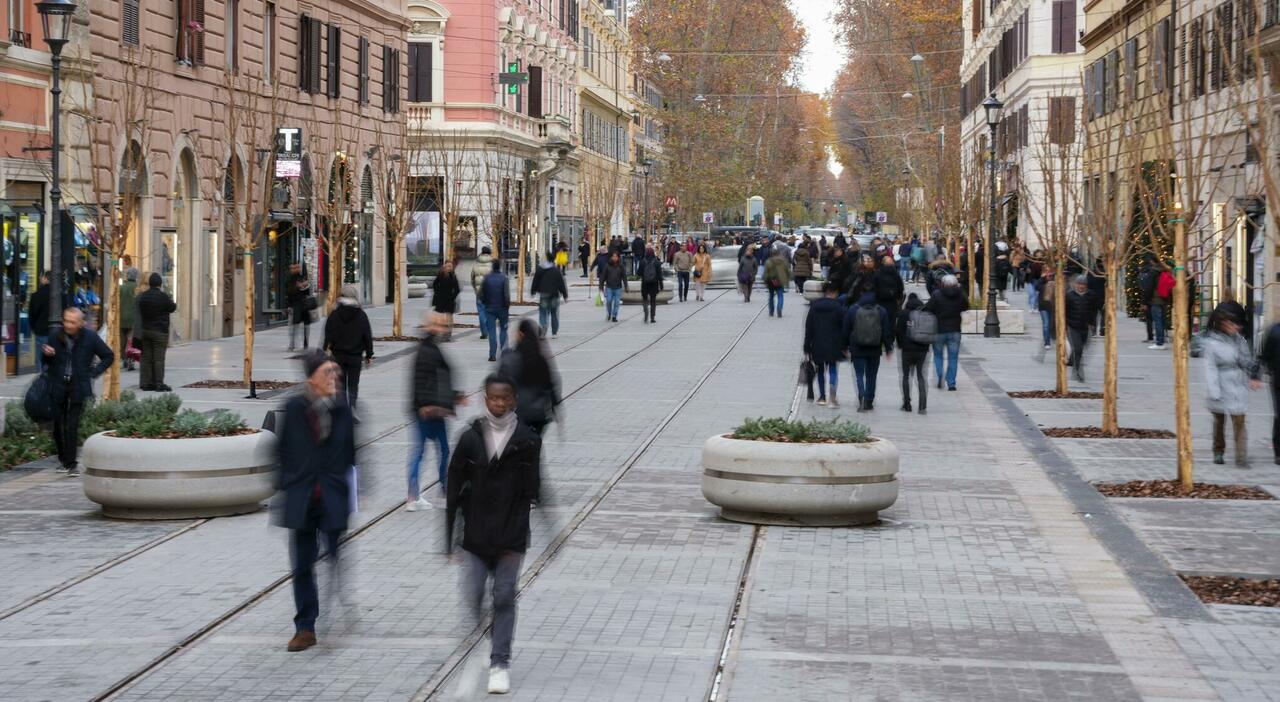 Lavori in corso in via dei Banchi Nuovi e via del Governo Vecchio