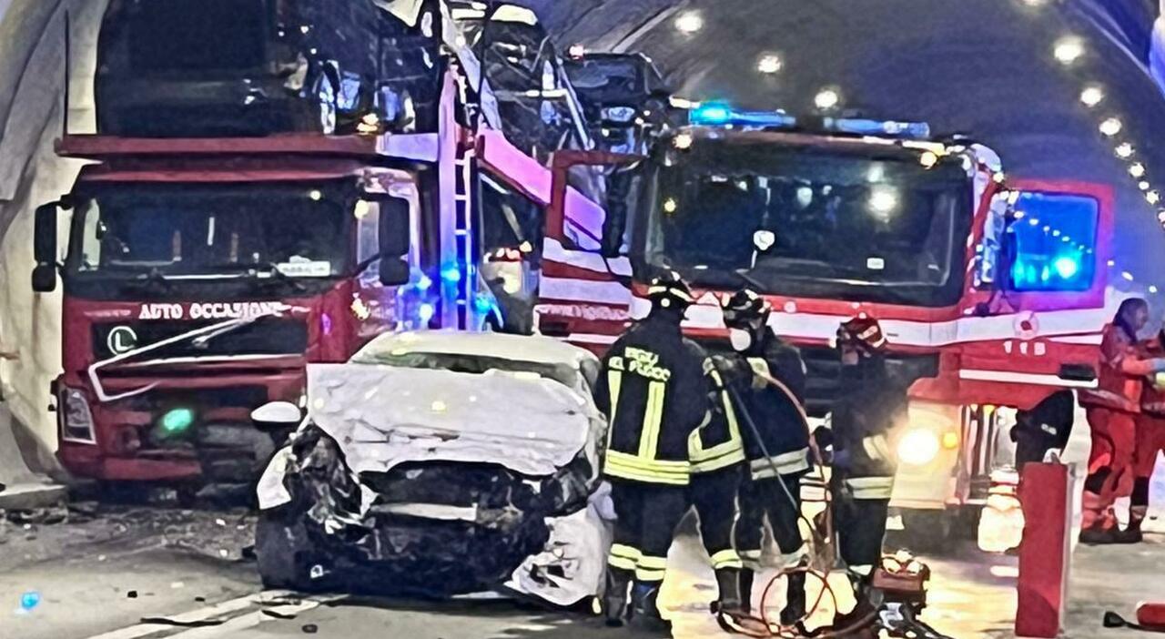 Gravissimo incidente in galleria ad Ancona tra un