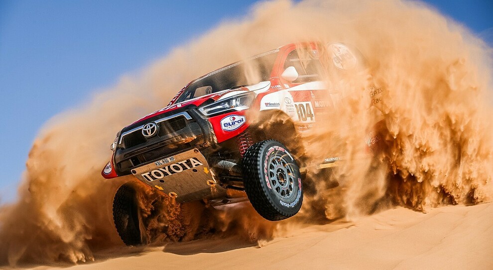 La Toyota Hilux di De Villiers che si è aggiudicata la quinta tappa della Dakar 2021