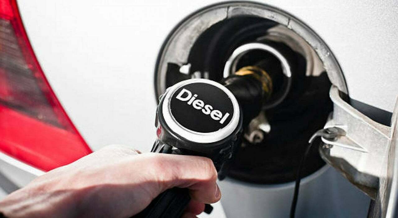 Un rifornimento di diesel