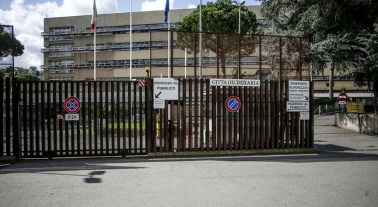 Roma, donna muore dopo le botte ma il carcere viene lasciato dal marito. «Non riconosciute lesioni con prognosi inferiori ai 30 giorni»