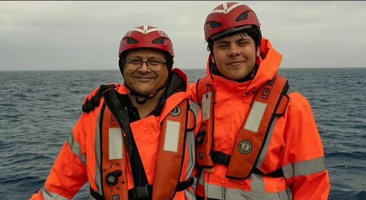 Sottomarino scomparso, a bordo anche un uomo d'affari pakistano con il  figlio - Gazzetta del Sud