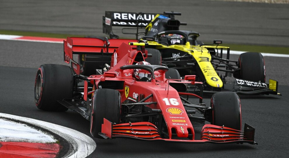 Leclerc davanti a Ricciardo