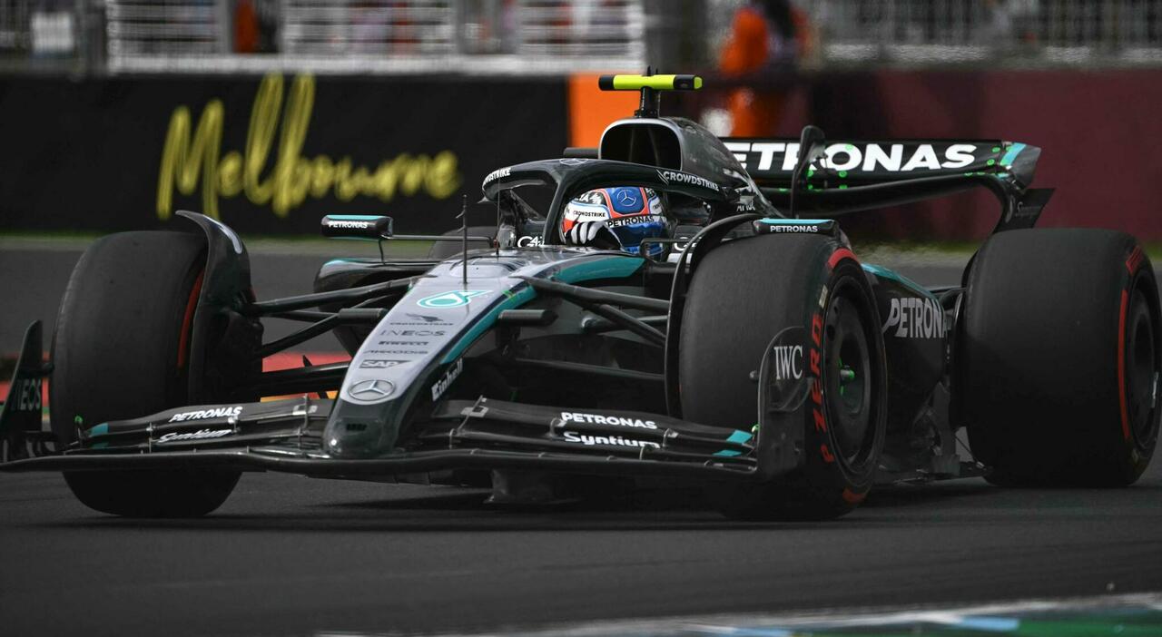 Kimi Antonelli al volante della sua Mercedes