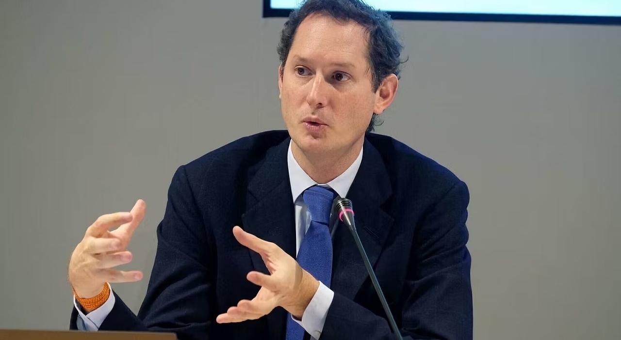 il presidente di Stellantis John Elkann