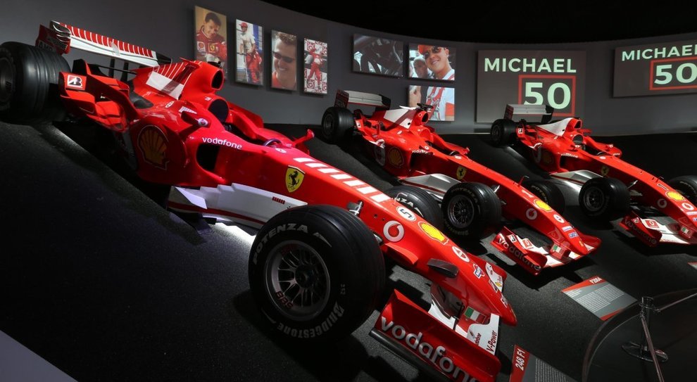 Una sala della mostra dedicata a Michael Schumacher al museo Ferrari di Maranello