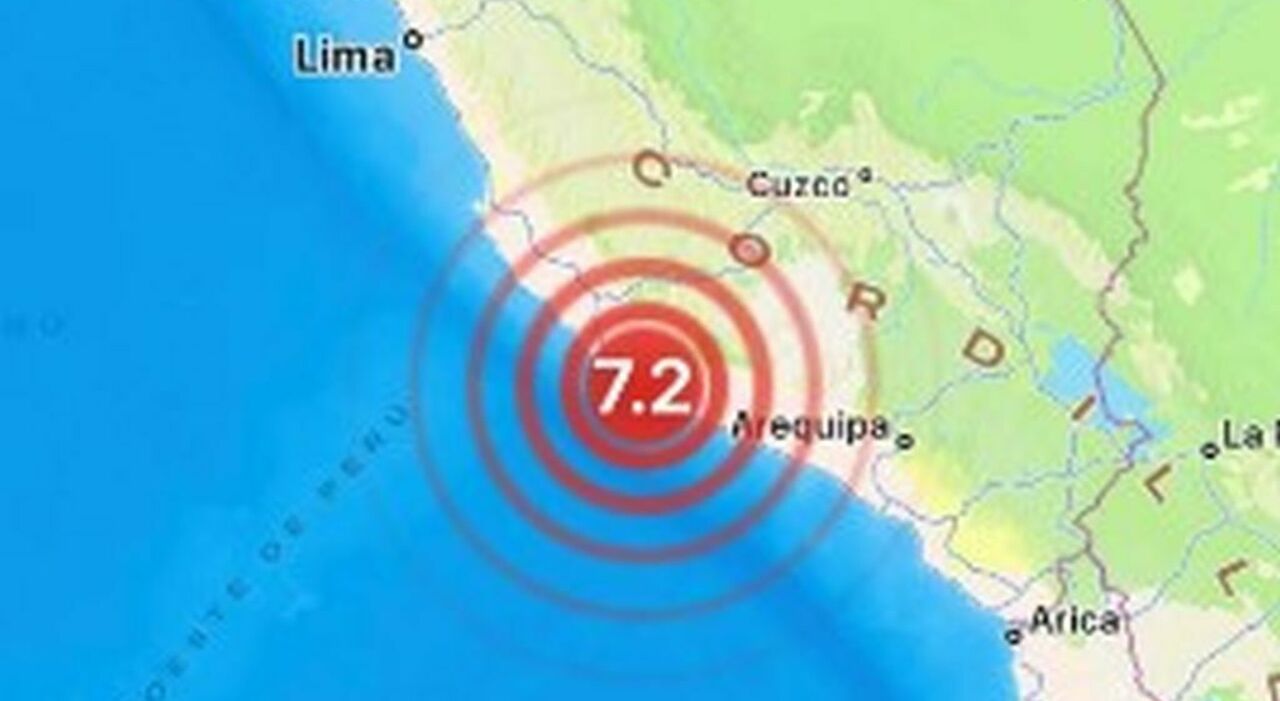 Perù, terremoto di magnitudo 7.2 davanti alla costa nei pressi di Atiquipa: possibili onde alte fino a tre metri
