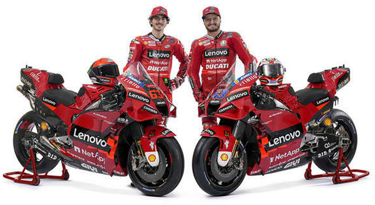 Bagnaia e Miller sulla nuova Ducati Desmosedici per la MotoGP2022