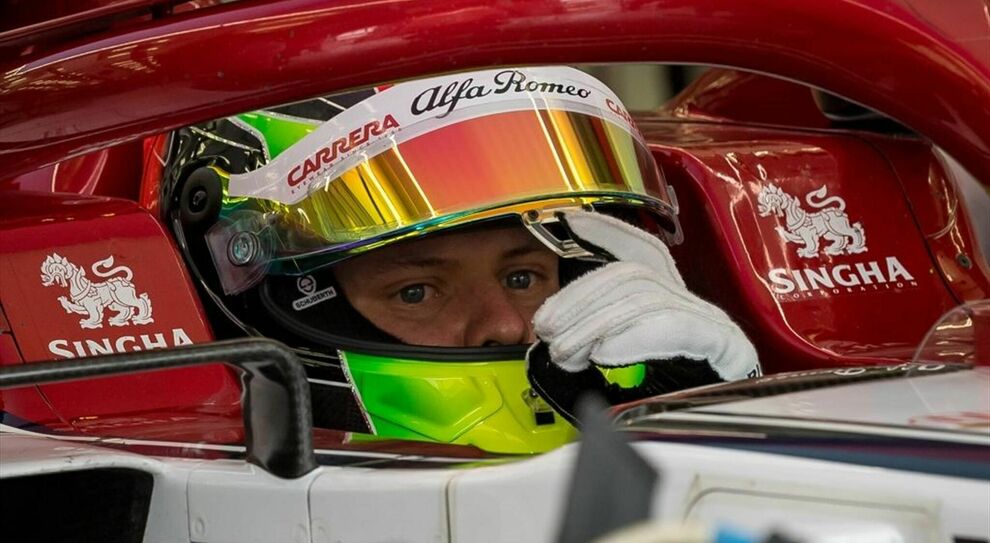 Mick Schumacher al volante della Alfa Romeo F1