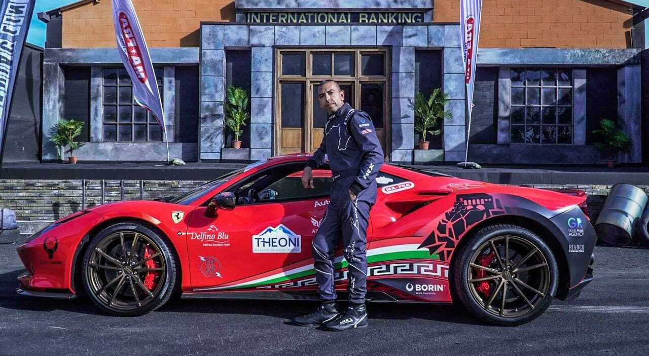 Η Ferrari αποκαλύπτει τα χρώματα του F8 Tributo του Fabio Barone.  Ο Ρωμαίος οδηγός θα επιχειρήσει την επίθεση στο πέμπτο ρεκόρ στην Ελλάδα