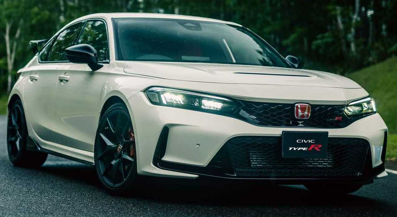 La nuova Honda Civic Type R avrà ancora motore 2 litri turbo, ma sarà ancora più potente e veloce dell'attuale nella versione Limited Edition alleggerita