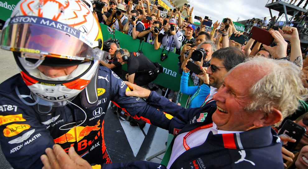 Nella foto, Verstappen e Marko festeggiano la vittoria al GP di Austria 2019