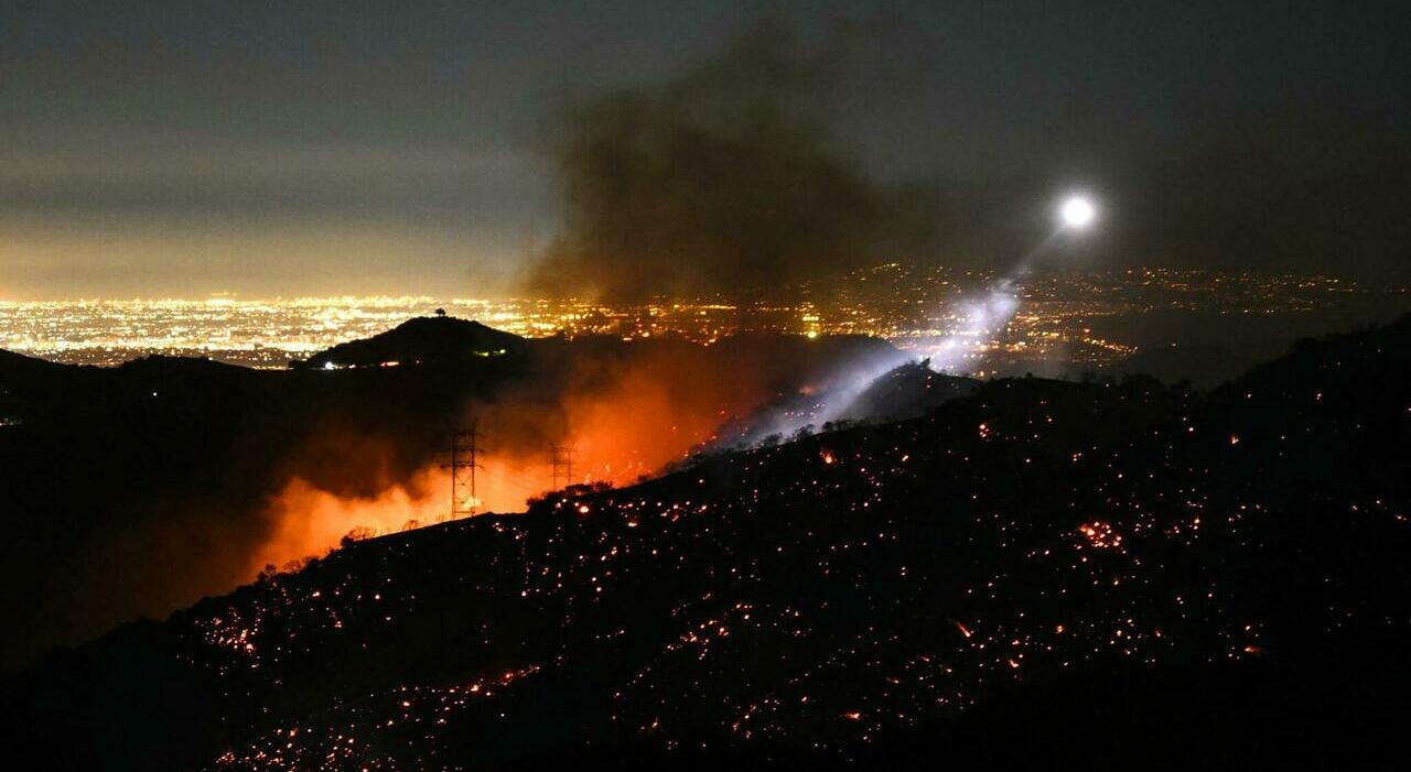 Incendi a Los Angeles, bruciate le opere di Schoenberg: appello per il recupero digitale. Ore di apprensione per la figlia che vive a Venezia