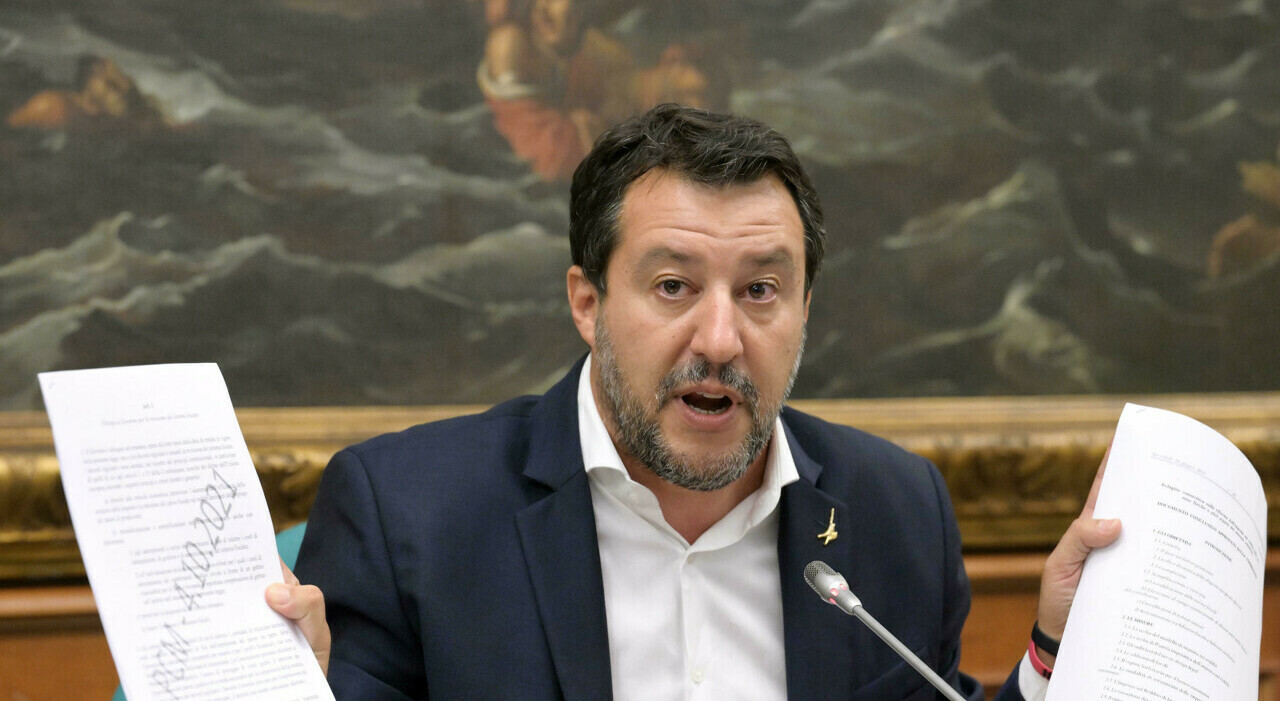 il ministro dei trasporti Matteo Salvini
