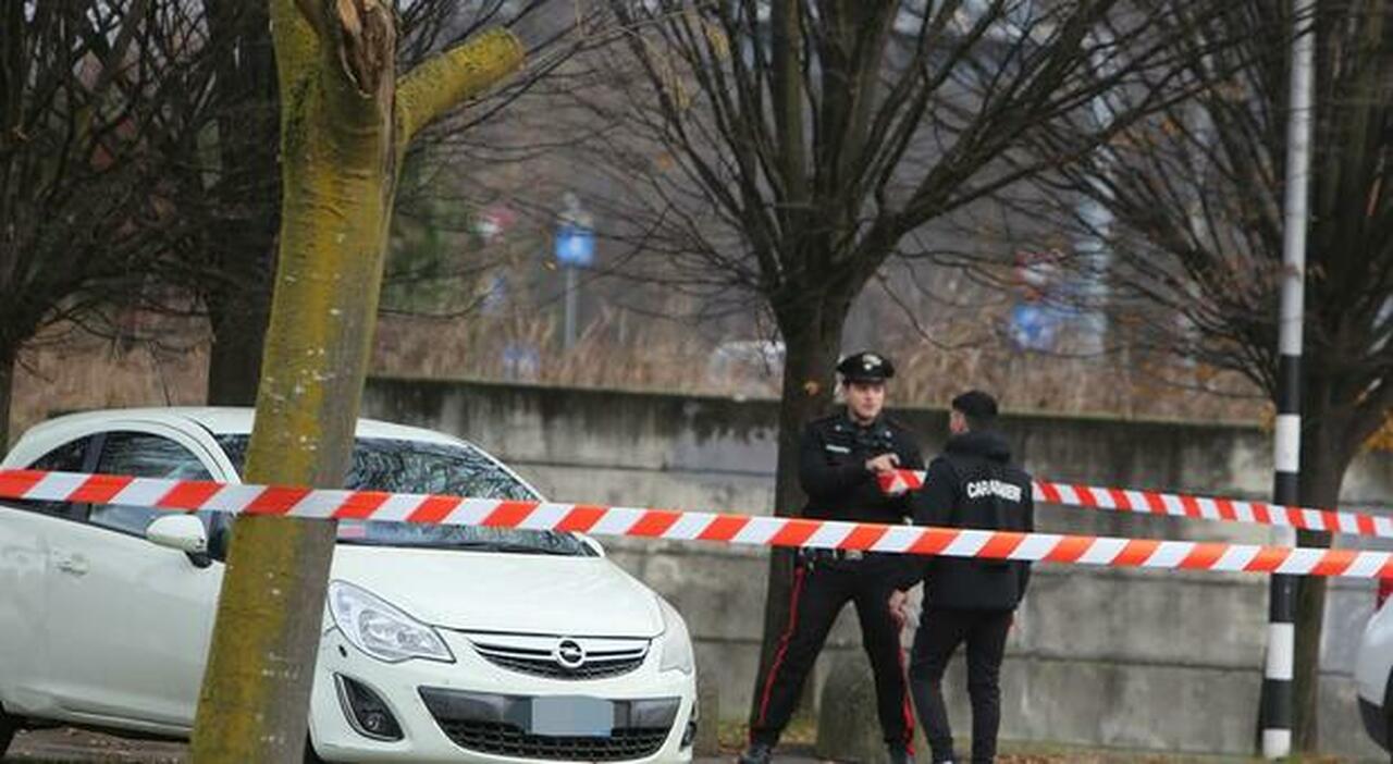 Femminicidio Giussano, accoltella la ex al supermercato. «Un anno fa l