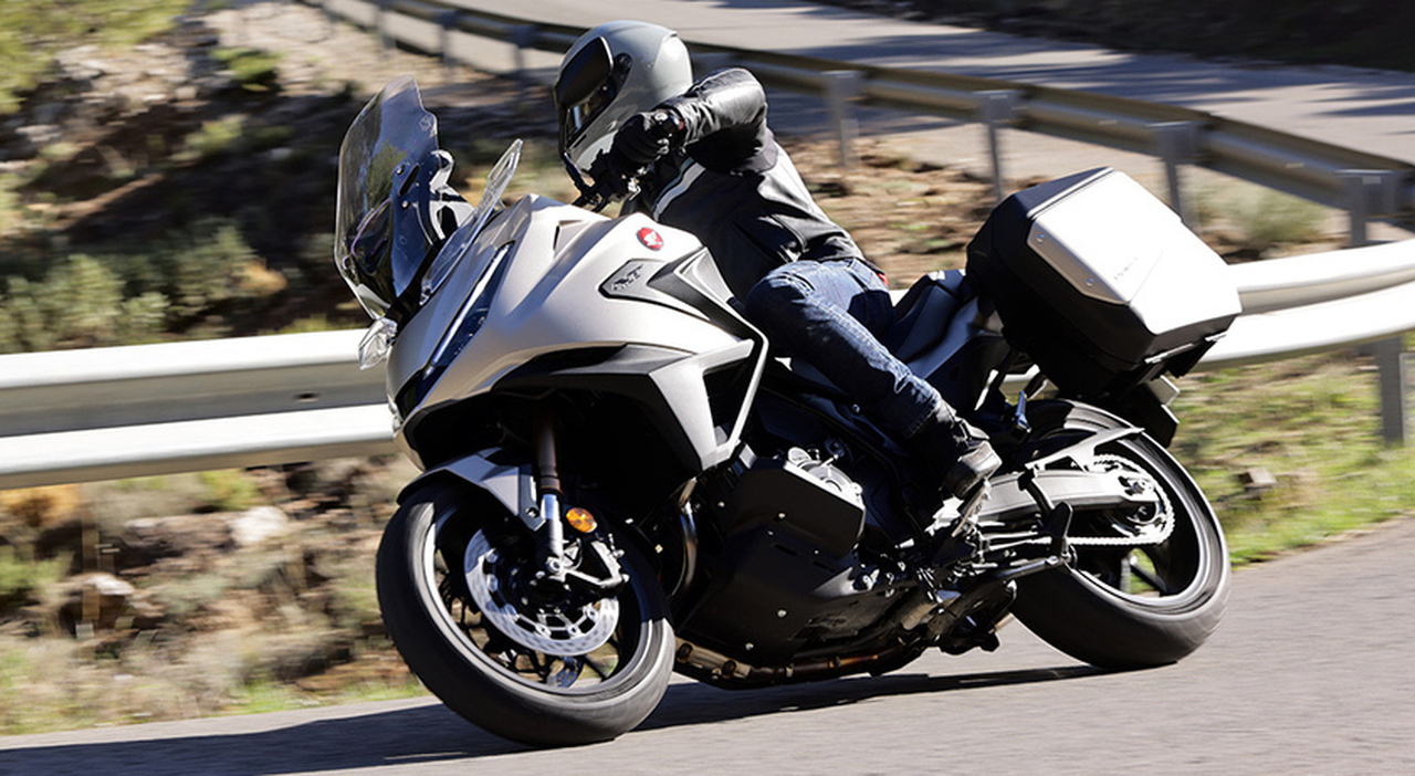 Honda NT1100 2025 - Prova su strada