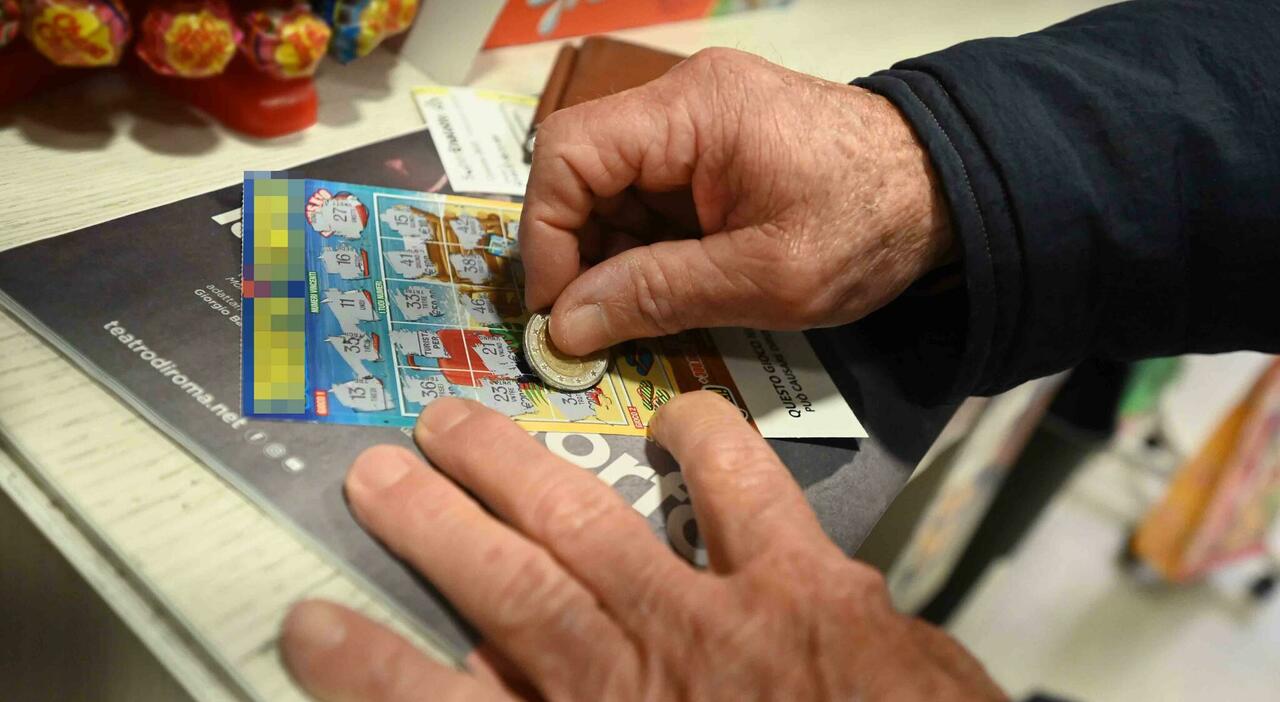 Vince 5 milioni di euro con un Gratta e Vinci da 20: colpo grosso ad Assisi. Caccia al fortunato