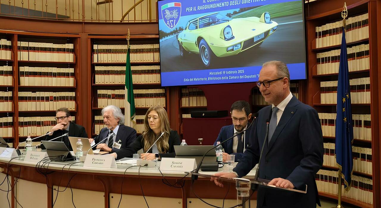 Un momento della conferenza «Asi Net Zero Classic» organizzata nella Sala del Refettorio presso la Camera dei Deputati su iniziativa del vicepresidente Giorgio Mulè