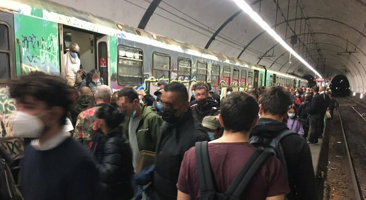 METRO A – Fumo e scintille su un convoglio alla stazione Flaminio: ecco cosa è accaduto