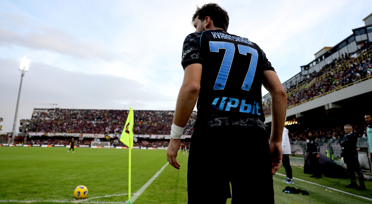 Gelo con l'allenatore: sospeso dopo la Champions 