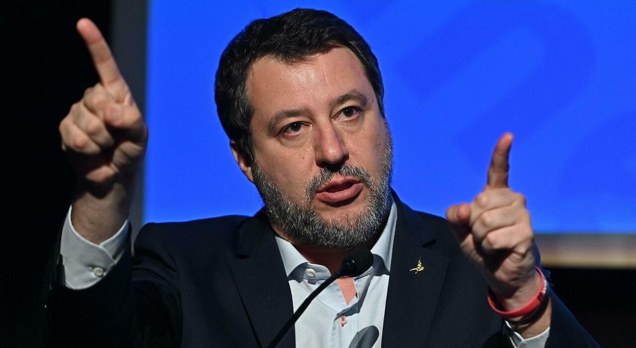 il vicepremier e ministro delle Infrastrutture e dei Trasporti, Matteo Salvini