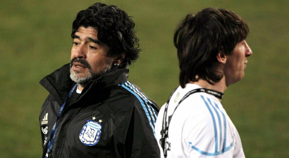 Maradona deixa anel da sorte avaliado em R$ 1,5 milhão de herança -  11/12/2020 - UOL Esporte